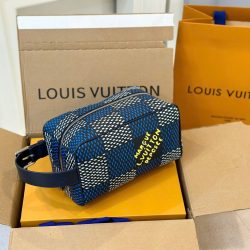 Túi Clutch Louis Vuitton LV Locker Dopp Kit Màu Xanh Trắng Siêu Cấp 23x16cm (2)