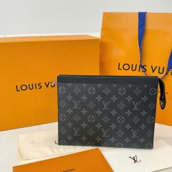 Túi Clutch Louis Vuitton Siêu Cấp Họa Tiết Monogram Màu Xám 26cm (2)