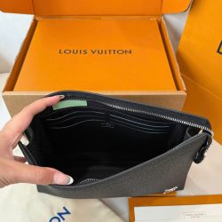 Túi Clutch Nam Louis Vuitton Màu Đen Siêu Cấp 27x21x6cm (7)
