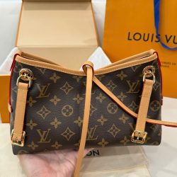 Túi Xách Carry All BB Siêu Cấp Họa Tiết Monogram Viền Da Bò 26x17x10cm (2)