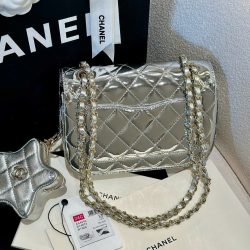 Túi Xách Chanel Nữ Like Auth Màu Bạc Chất Da Bóng 24x19cm (1)