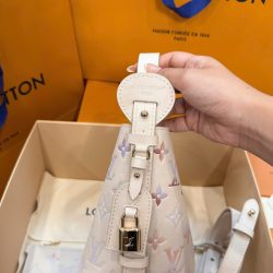 Túi Xách Louis Vuitton All In BB Siêu Cấp Da Bò Màu Kem Họa Tiết Dập Nổi 16x18x12cm (2)