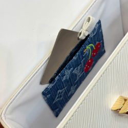 Túi Xách Louis Vuitton LV Twist Siêu Cấp Màu Trắng Họa Tiết Quả Cherry 19cm (2)