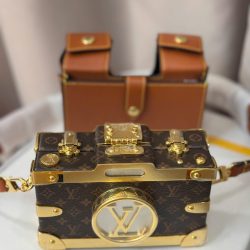 Túi Xách Louis Vuitton Siêu Cấp Dáng Máy Ảnh Họa Tiết Monogram Màu Nâu 14x10x5cm (2)