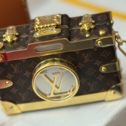 Túi Xách Louis Vuitton Siêu Cấp Dáng Máy Ảnh Họa Tiết Monogram Màu Nâu 14x10x5cm (2)