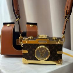 Túi Xách Louis Vuitton Siêu Cấp Dáng Máy Ảnh Họa Tiết Monogram Màu Nâu 14x10x5cm (2)