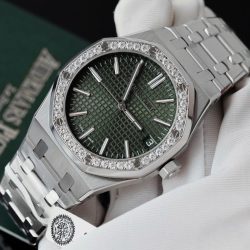 Đồng Hồ Audemars Piguet Royal Oak 15510ST Chế Tác Mặt Xanh Lá Cây Viền Đính Moissanite 41mm (2)