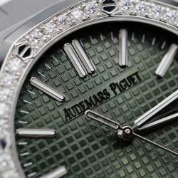 Đồng Hồ Audemars Piguet Royal Oak 15510ST Chế Tác Mặt Xanh Lá Cây Viền Đính Moissanite 41mm (2)