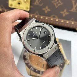 Đồng Hồ Hublot Classic Fusion Chế Tác Màu Xám Trọng Lượng 84 Gram Siêu Nhẹ Xưởng JJZ 42mm (2)