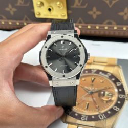Đồng Hồ Hublot Classic Fusion Chế Tác Màu Xám Trọng Lượng 84 Gram Siêu Nhẹ Xưởng JJZ 42mm (2)