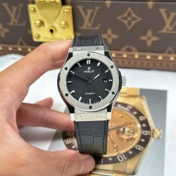 Đồng Hồ Hublot Classic Fusion Rep 11 Màu Đen Trọng Lượng 84 Gram Siêu Nhẹ Xưởng JJZ 42mm (2)