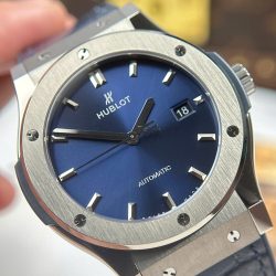Đồng Hồ Hublot Classic Fusion Replica 1 1 Màu Xanh Blue Trọng Lượng 84 Gram Siêu Nhẹ Xưởng JJZ 42mm (2)