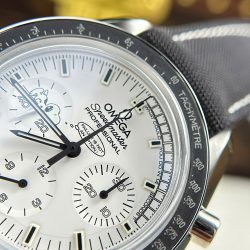 Đồng Hồ Omega Rep 11 Speedmaster Apollo 13 Silver Snoopy Cơ Cót Tay Xưởng OM 42mm (2)