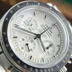 Đồng Hồ Omega Replica 11 Speedmaster Apollo 13 Silver Snoopy Dây Kim Loại Xưởng OM 42mm (2)