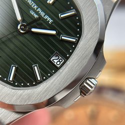 Đồng Hồ Patek Philippe Nautilus 5711 Rep Cao Cấp Mặt Xanh Lá Cây Máy Khắc Nhà Máy BBF 40mm (2)
