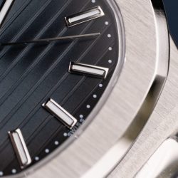 Đồng Hồ Patek Philippe Nautilus 5711 Tùy Chỉnh Mặt Xanh Blue Máy Khắc Nhà Máy BBF 40mm (2)