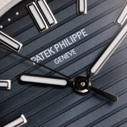 Đồng Hồ Patek Philippe Nautilus 5711 Tùy Chỉnh Mặt Xanh Blue Máy Khắc Nhà Máy BBF 40mm (2)