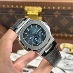Đồng Hồ Patek Philippe Nautilus 5712 Rep 1 1 Mặt Xanh Blue Dây Da Máy Khắc Xưởng PPF 40mm (2)