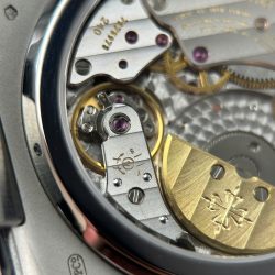 Đồng Hồ Patek Philippe Nautilus 5712 Rep 1 1 Mặt Xanh Blue Dây Da Máy Khắc Xưởng PPF 40mm (2)