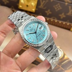 Đồng Hồ Rolex Land-Dweller 127336 Chế Tác Mặt Xanh Băng Họa Tiết Tổ Ong Đính Đá Baguette 40mm (2)
