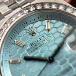 Đồng Hồ Rolex Land-Dweller 127336 Chế Tác Mặt Xanh Băng Họa Tiết Tổ Ong Đính Đá Baguette 40mm (2)