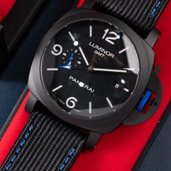 Đồng Hồ Panerai Luminor GMT PAM1176 Replica 11 Vỏ Carbon Dây Vải Nato Xưởng VS 44mm (1)