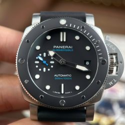 Đồng Hồ Panerai Submersible PAM683 Replica 11 Nam Viền Gốm Dây Cao Su Nhà Máy VS 42mm (2)