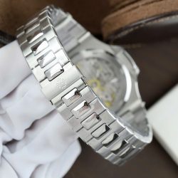 Đồng Hồ Patek Philippe Nautilus 5723 Chế Tác Mặt Xám Đính Kim Cương Moissanite Baguette 40mm (2)