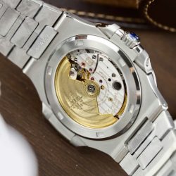 Đồng Hồ Patek Philippe Nautilus 5723 Chế Tác Mặt Xám Đính Kim Cương Moissanite Baguette 40mm (2)