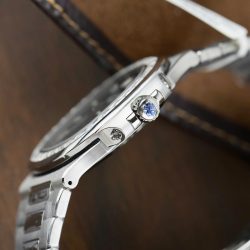 Đồng Hồ Patek Philippe Nautilus 5723 Chế Tác Mặt Xám Đính Kim Cương Moissanite Baguette 40mm (2)