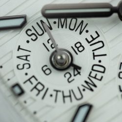 Đồng Hồ Patek Philippe Nautilus 5740 Rep 11 Mặt Trắng Máy Cơ Thụy Sỹ 40mm (1)