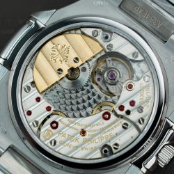 Đồng Hồ Patek Philippe Nautilus 5740 Rep 11 Mặt Trắng Máy Cơ Thụy Sỹ 40mm (1)