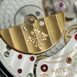 Đồng Hồ Patek Philippe Nautilus 5740 Rep 11 Mặt Trắng Máy Cơ Thụy Sỹ 40mm (1)