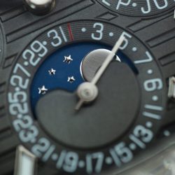 Đồng Hồ Patek Philippe Nautilus 5740 Replica 11 Mặt Xám Viền Đính Đá Baguette 40mm (2)