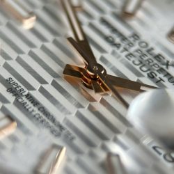 Đồng Hồ Rolex DateJust 126231 Chế Tác Mặt Trắng Họa Tiết Nếp Gấp Nhà Máy VS 36mm (2)