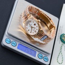 Đồng Hồ Rolex Day-Date 128235 Replica 11 Mặt MOP Trọng Lượng 156gram Nhà Máy QF 36mm (2)