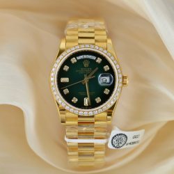 Đồng Hồ Rolex Day-Date 128348 Chế Tác Mặt Xanh Lá Cây Ombre Bọc Vàng 18K Viền Đính Moissanite 36mm (2)