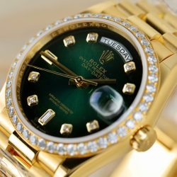 Đồng Hồ Rolex Day-Date 128348 Chế Tác Mặt Xanh Lá Cây Ombre Bọc Vàng 18K Viền Đính Moissanite 36mm (2)