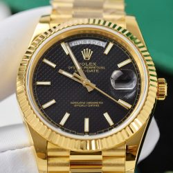 Đồng Hồ Rolex Day-Date Replica 11 Mặt Đen Họa Tiết Ô Vuông Bọc Vàng 18K Xưởng GM 40mm (2)