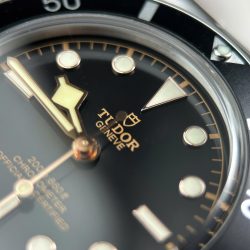 Đồng Hồ Tudor Black Bay Fifty Four Replica 11 Mặt Đen Máy Cơ Thụy Sỹ Nhà Máy ZF 37mm (2)