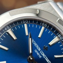 Đồng Hồ Vacheron Constantin Overseas Ultra-Thin 2000V Rep 11 Mặt Xanh Dương Máy Cơ Thụy Sỹ Xưởng 8F 40mm (2)