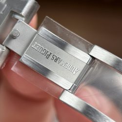 Đồng Hồ Audemars Piguet Replica 11 Royal Oak Selfwinding Flying Tourbillon 26730BC Mặt Xám Đính Đá Baguette 41mm (2)