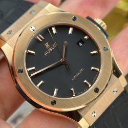 Đồng Hồ Hublot Classic Fusion King Gold Replica Cao Cấp Mặt Đen Máy Cơ Thụy Sỹ Xưởng JJZ 42mm (2)