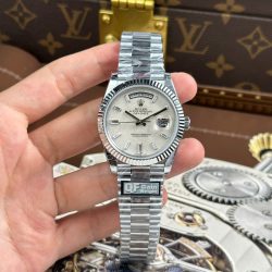Đồng Hồ Rolex Day-Date Chế Tác Mặt Thiên Thạch Cọc Số Đá Baguette Nặng 186 Grams Xưởng QF 40mm (2)