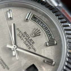 Đồng Hồ Rolex Day-Date Chế Tác Mặt Thiên Thạch Cọc Số Đá Baguette Nặng 186 Grams Xưởng QF 40mm (2)