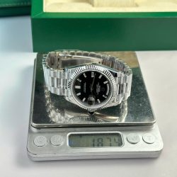 Đồng Hồ Rolex Day-Date Rep 11 Mặt Đen Cọc Số Đá Baguette Nặng 186 Grams Xưởng QF 40mm (2)