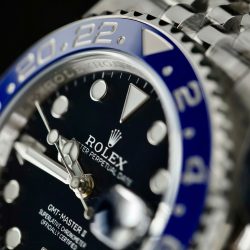 Đồng Hồ Rolex GMT-Master II Chế Tác Mặt Đen Viền Gốm Xanh Dây Jubilee Xưởng AR 40mm (2)