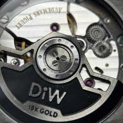 Đồng Hồ Audemars Piguet Royal Oak DiW 15500 Chế Tác Vỏ Carbon Kim Giây Màu Cam 41mm (2)