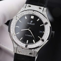 Đồng Hồ Hublot Classic Fusion Màu Đen Chế Tác Đính Kim Cương Moissanite HongKong 38mm (2)