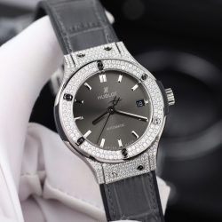Đồng Hồ Hublot Classic Fusion Màu Xám Chế Tác Đính Kim Cương Moissanite HongKong 38mm (2)